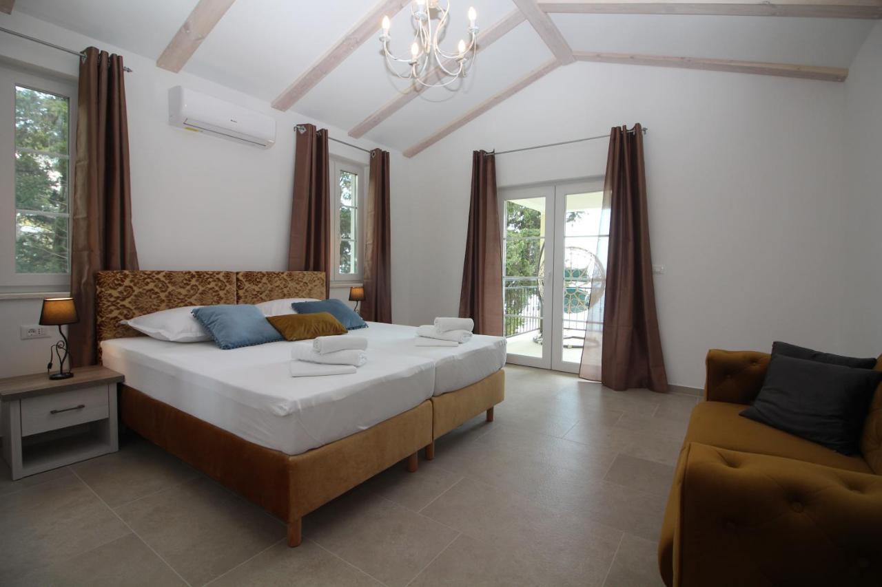 Villa Beachfront Sea Palace Kaštela Zewnętrze zdjęcie