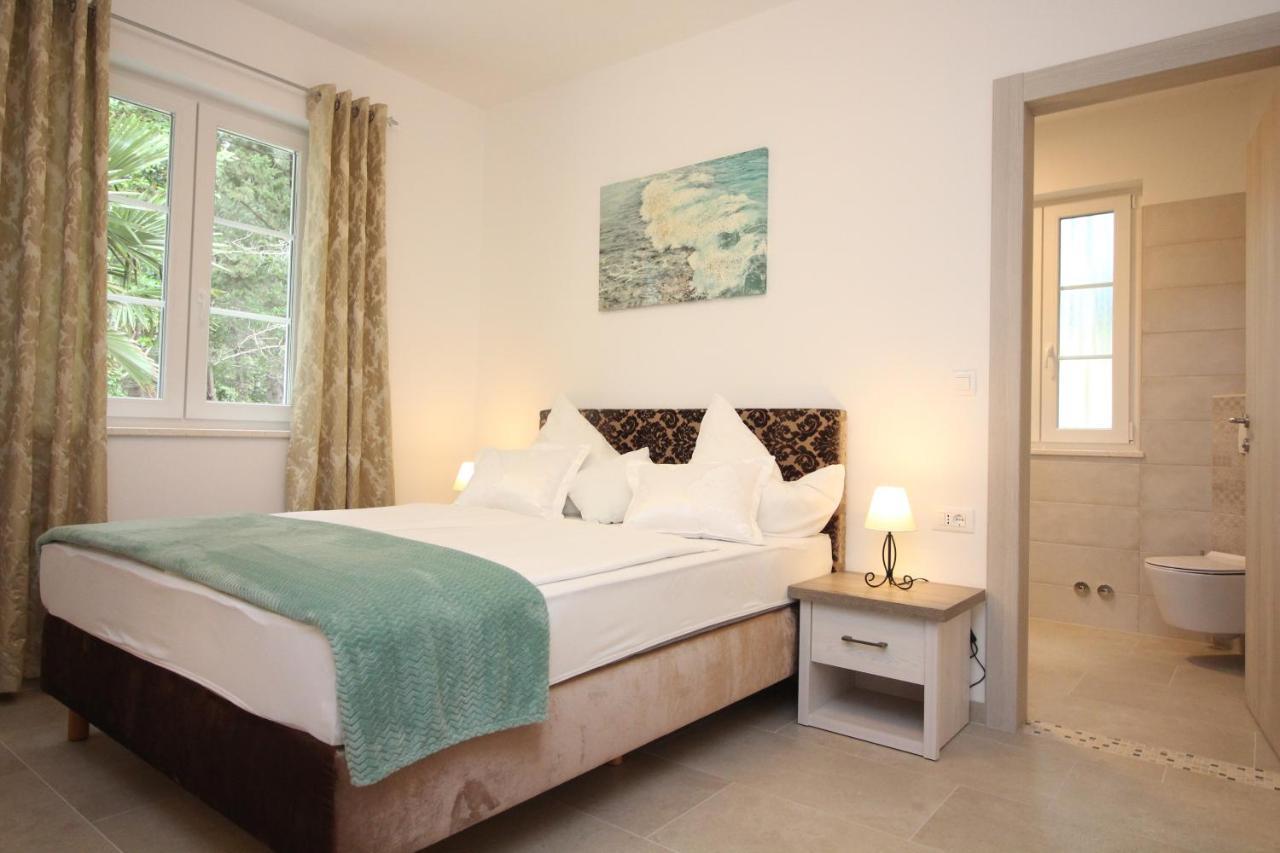 Villa Beachfront Sea Palace Kaštela Zewnętrze zdjęcie